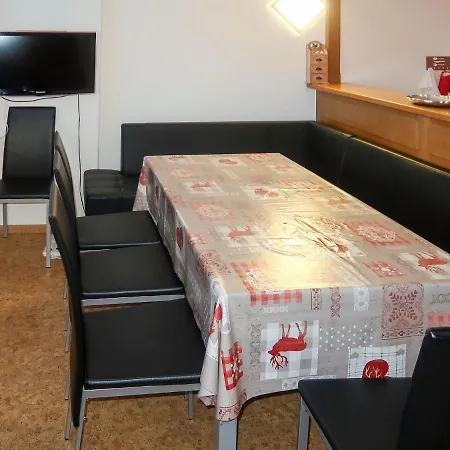 Zinal-18 Apartment